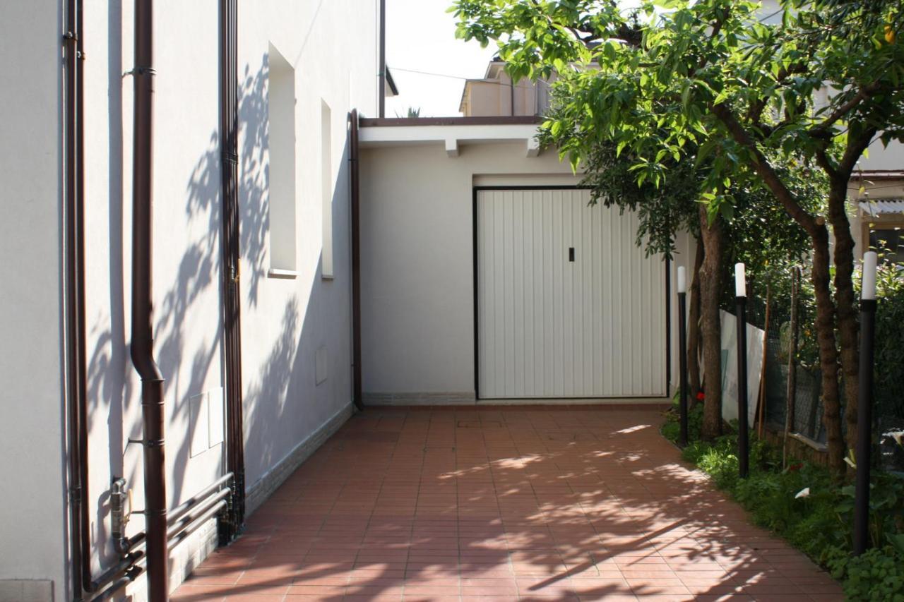 Casa Vacanze Aurora Centro Rimini Eksteriør billede