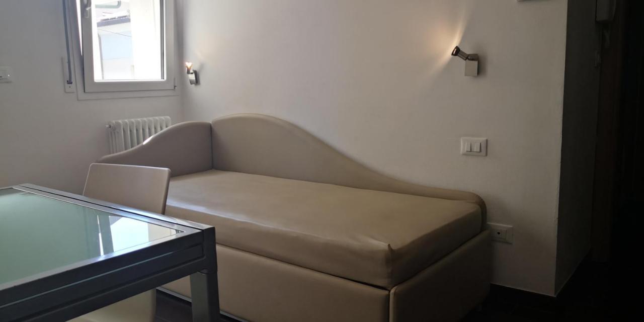 Casa Vacanze Aurora Centro Rimini Eksteriør billede
