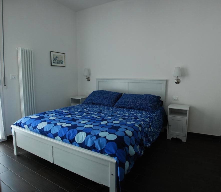 Casa Vacanze Aurora Centro Rimini Værelse billede