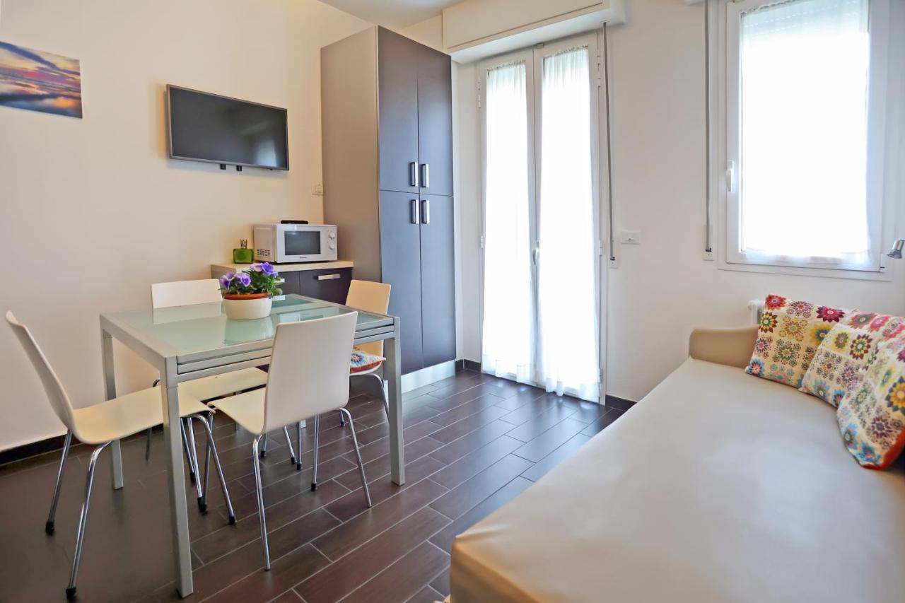 Casa Vacanze Aurora Centro Rimini Eksteriør billede
